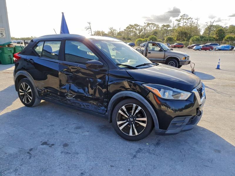 Фото 4 - NISSAN KICKS