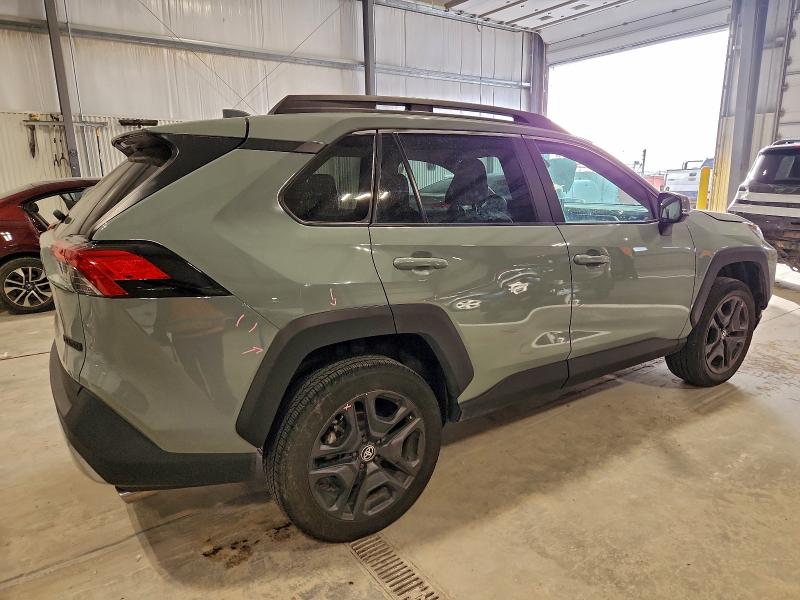 Фото 3 - TOYOTA RAV4