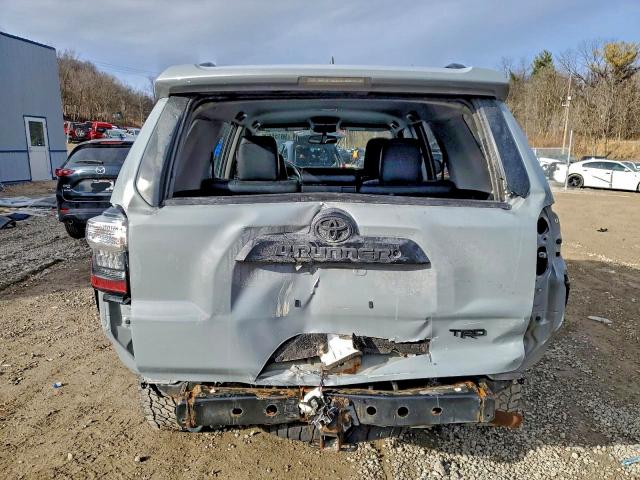 Фото 6 - TOYOTA 4RUNNER