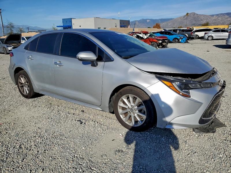 Фото 4 - TOYOTA COROLLA