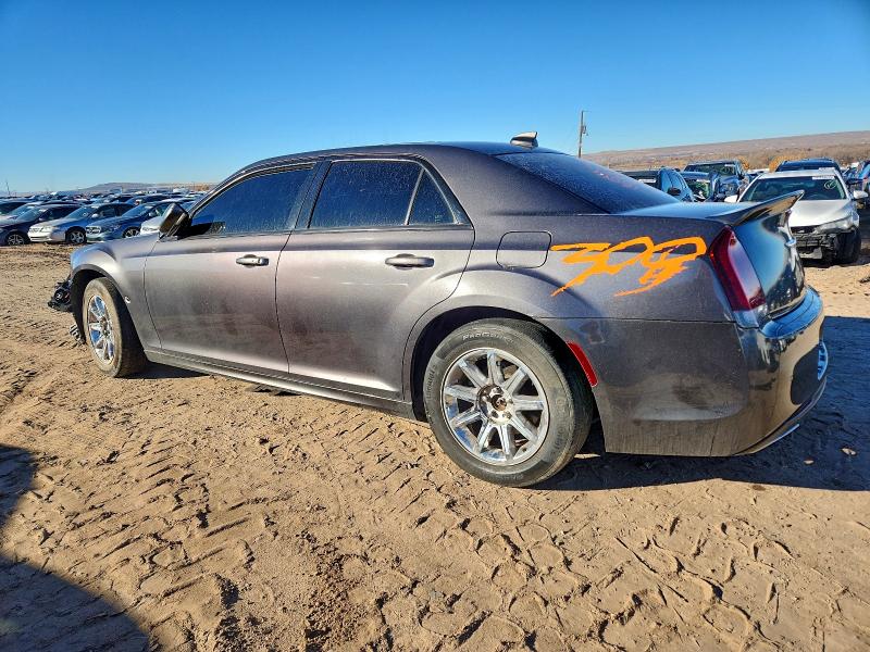 Фото 2 - CHRYSLER 300