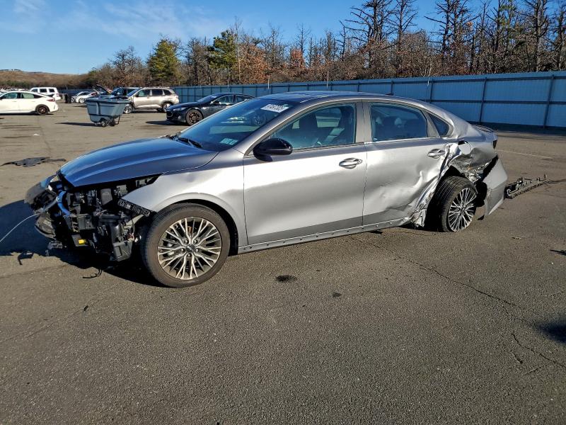 Фото 1 - KIA FORTE