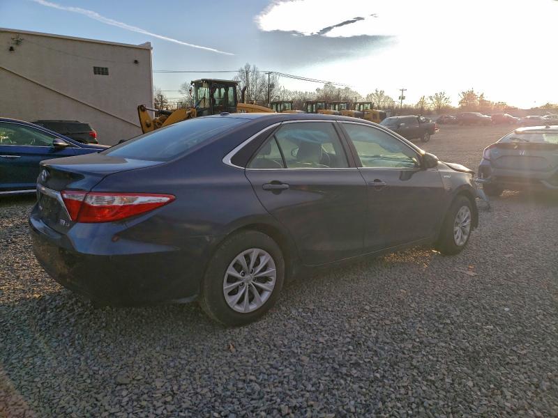 Фото 3 - TOYOTA CAMRY