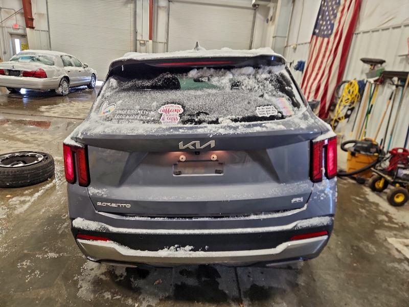 Фото 6 - KIA SORENTO