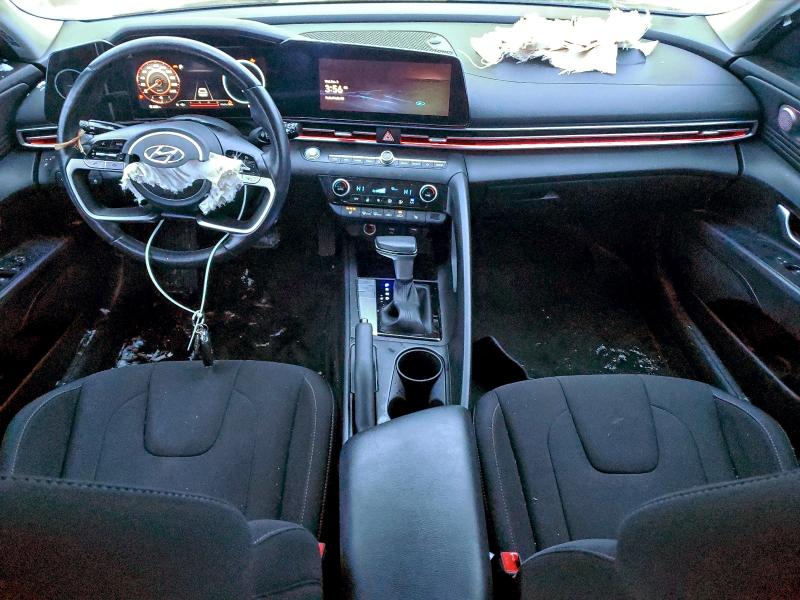 Фото 8 - HYUNDAI ELANTRA