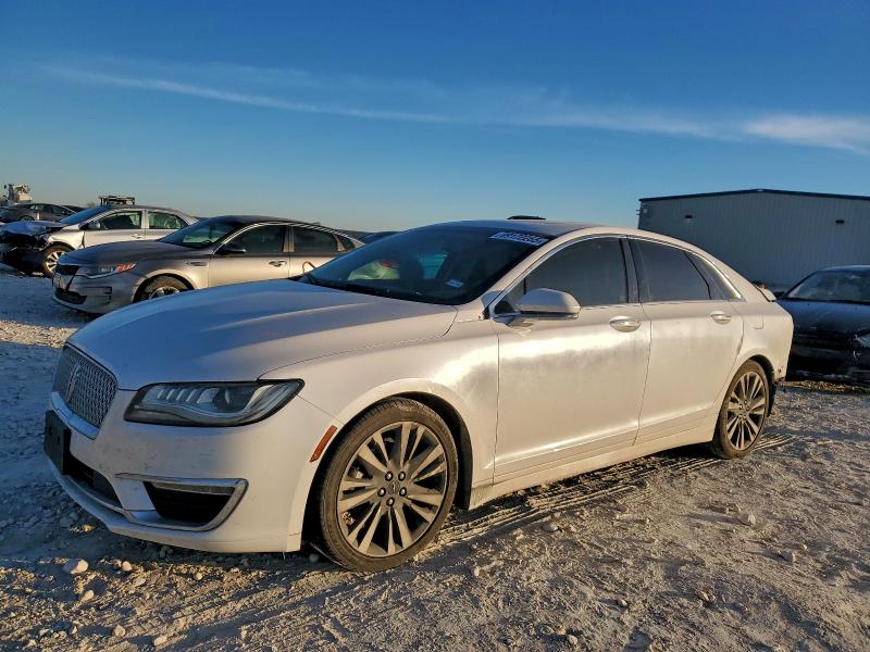 Фото 1 - LINCOLN MKZ