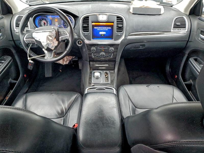 Фото 8 - CHRYSLER 300