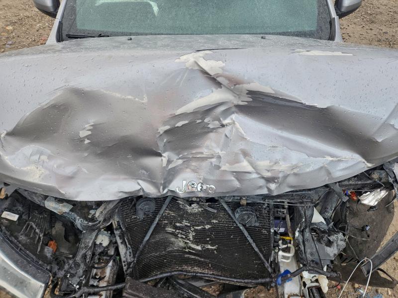 Фото 11 - JEEP GRAND CHER