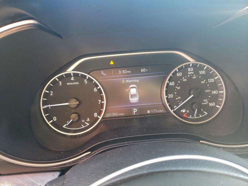 Фото 9 - NISSAN MAXIMA