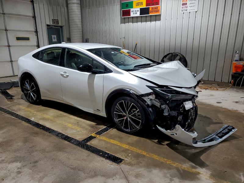 Фото 4 - TOYOTA PRIUS