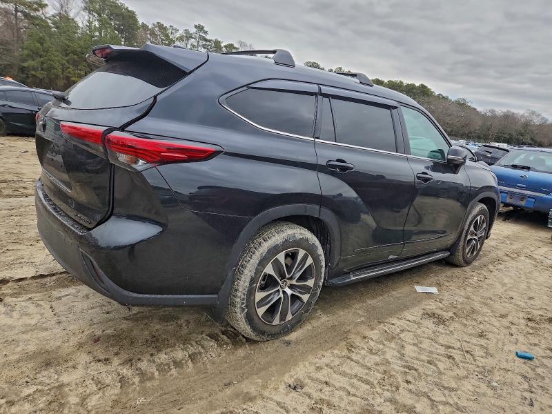 Фото 3 - TOYOTA HIGHLANDER