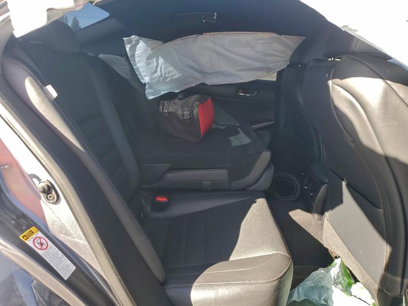 Фото 10 - LEXUS IS