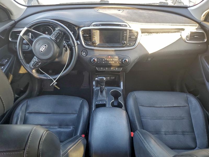 Фото 8 - KIA SORENTO