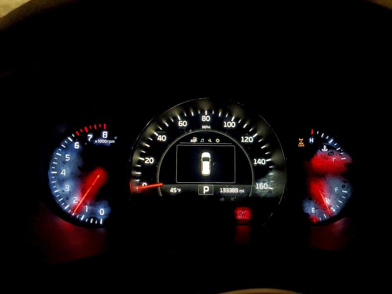 Фото 9 - KIA SORENTO