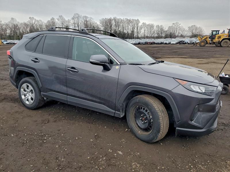 Фото 4 - TOYOTA RAV4