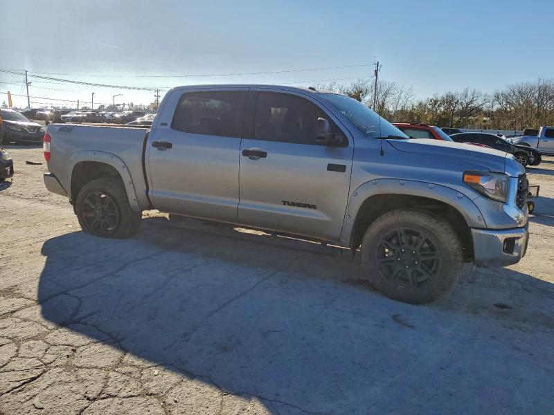 Фото 4 - TOYOTA TUNDRA