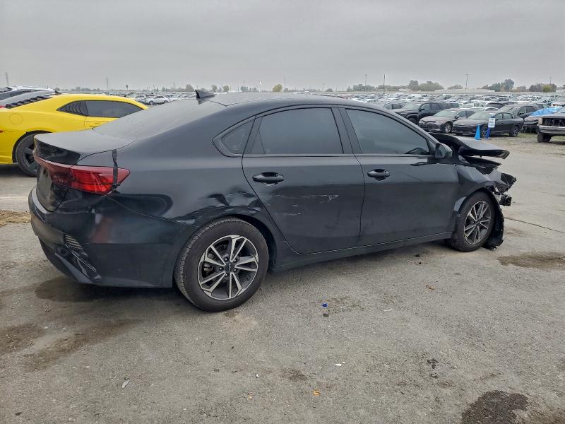 Фото 3 - KIA FORTE