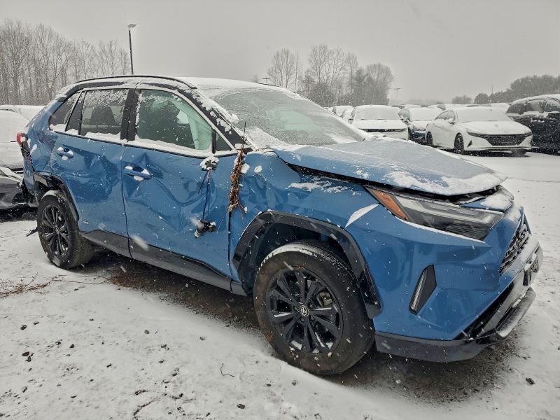 Фото 4 - TOYOTA RAV4