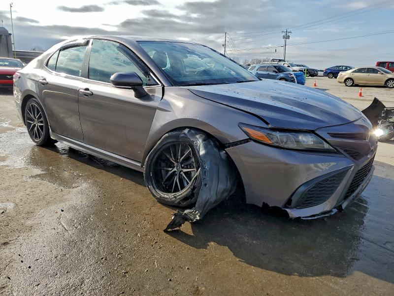 Фото 4 - TOYOTA CAMRY