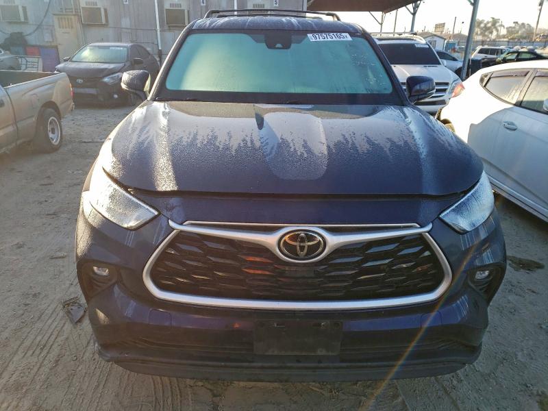 Фото 5 - TOYOTA HIGHLANDER