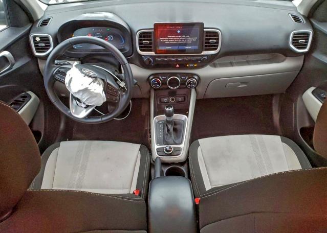 Фото 8 - HYUNDAI VENUE