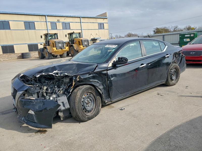 Фото 1 - NISSAN ALTIMA