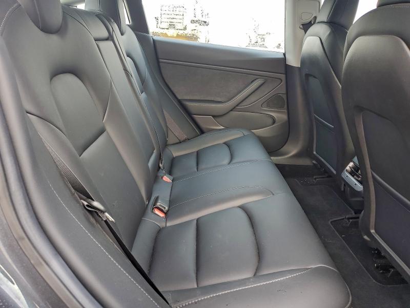 Фото 10 - TESLA MODEL 3