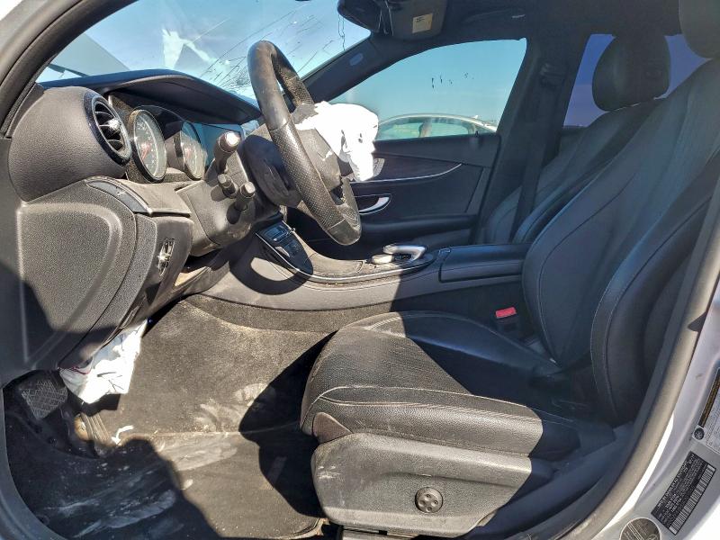 Фото 7 - MERCEDES-BENZ E-CLASS