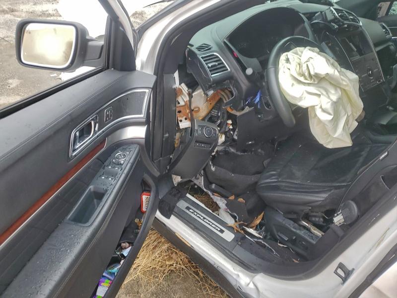 Фото 8 - FORD EXPLORER