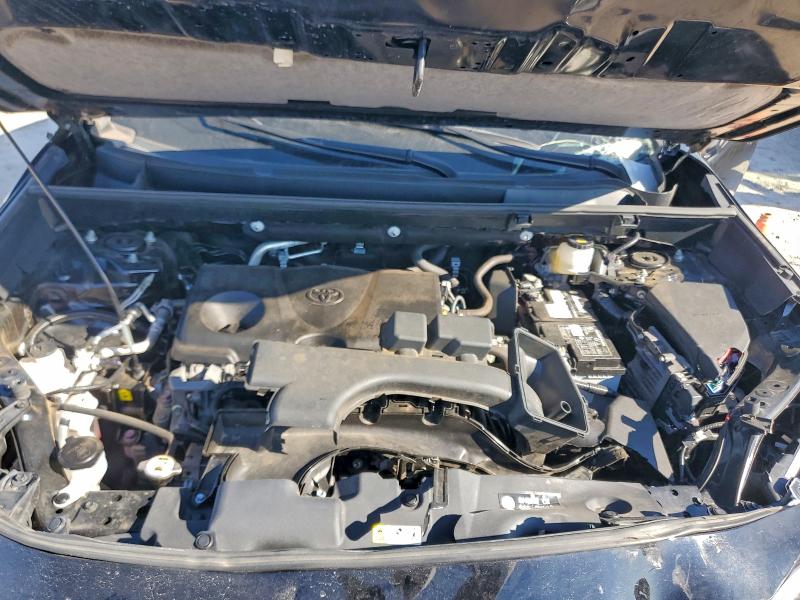 Фото 12 - TOYOTA RAV4