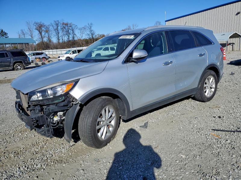 Фото 1 - KIA SORENTO