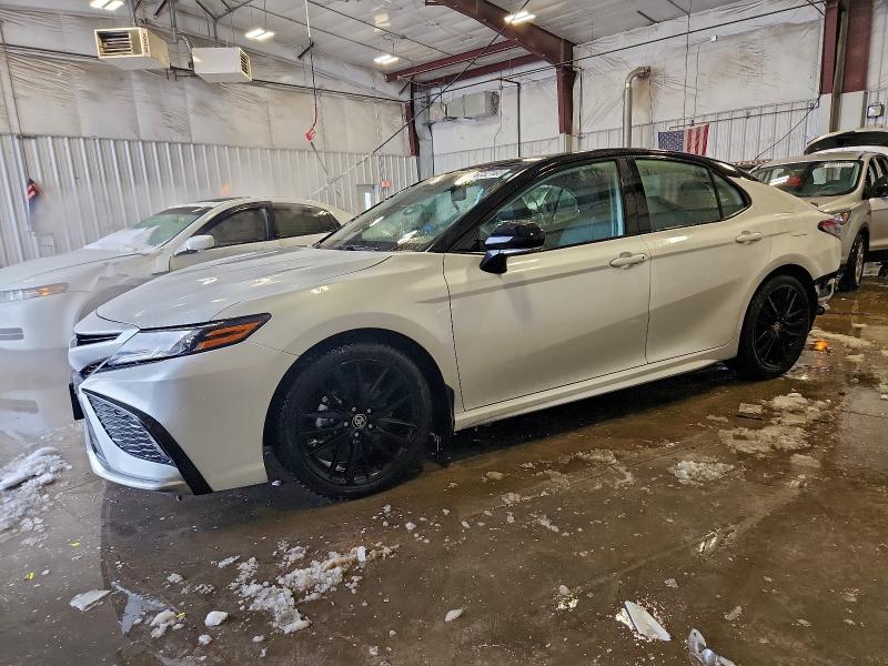 Фото 1 - TOYOTA CAMRY