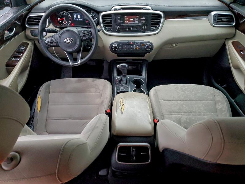 Фото 8 - KIA SORENTO