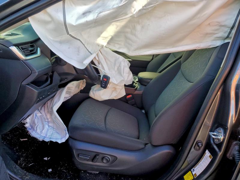 Фото 7 - TOYOTA RAV4