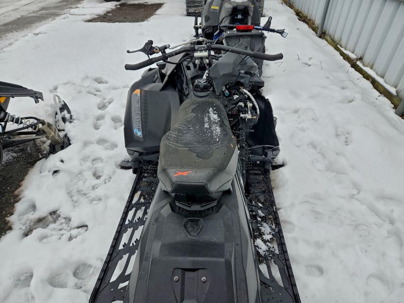 SKI-DOO SNOWMOBILE 2024