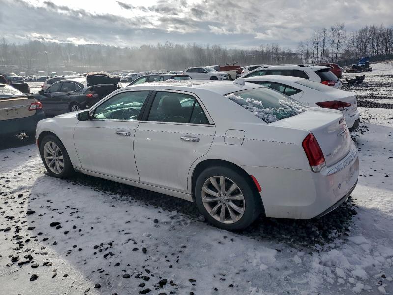 Фото 2 - CHRYSLER 300