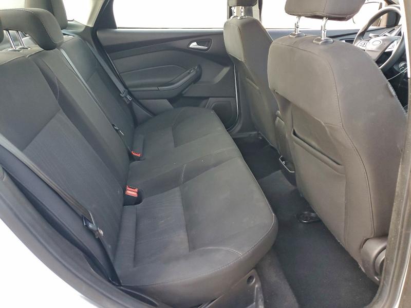 Фото 10 - FORD FOCUS