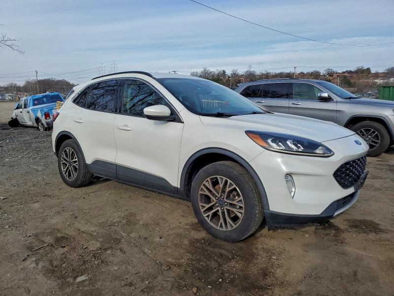 Фото 4 - FORD ESCAPE