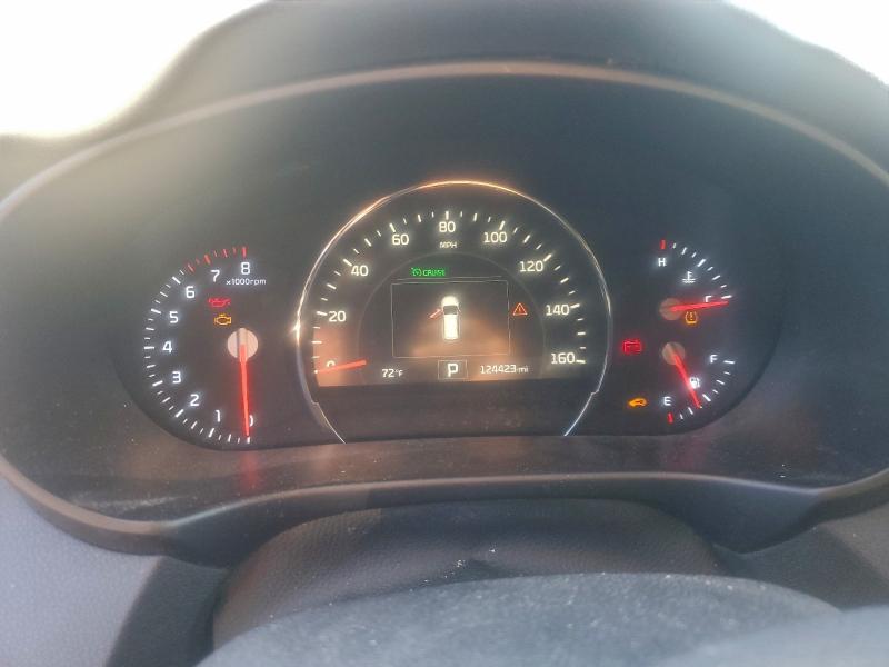 Фото 9 - KIA SORENTO