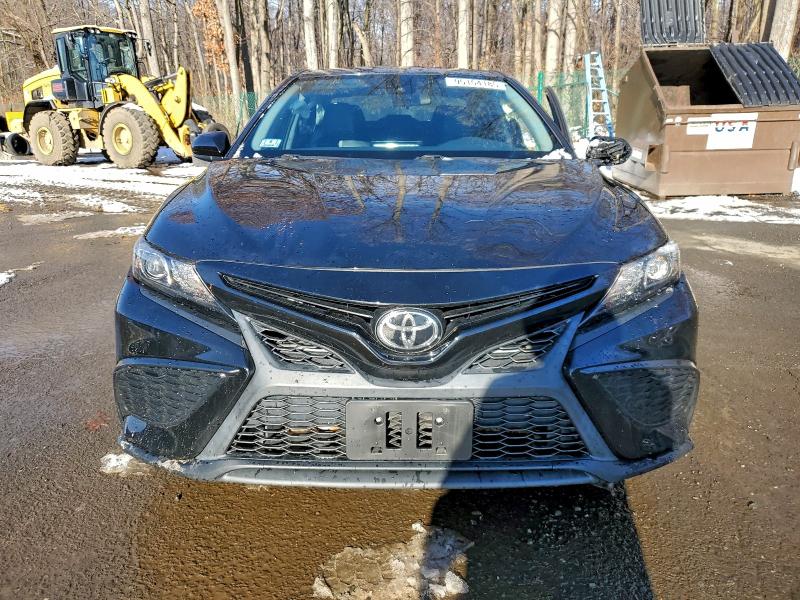Фото 5 - TOYOTA CAMRY