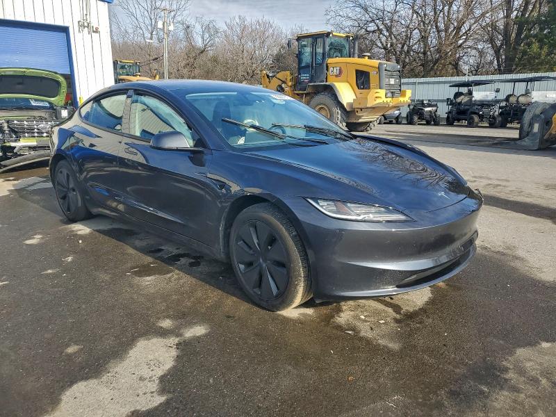 Фото 4 - TESLA MODEL 3