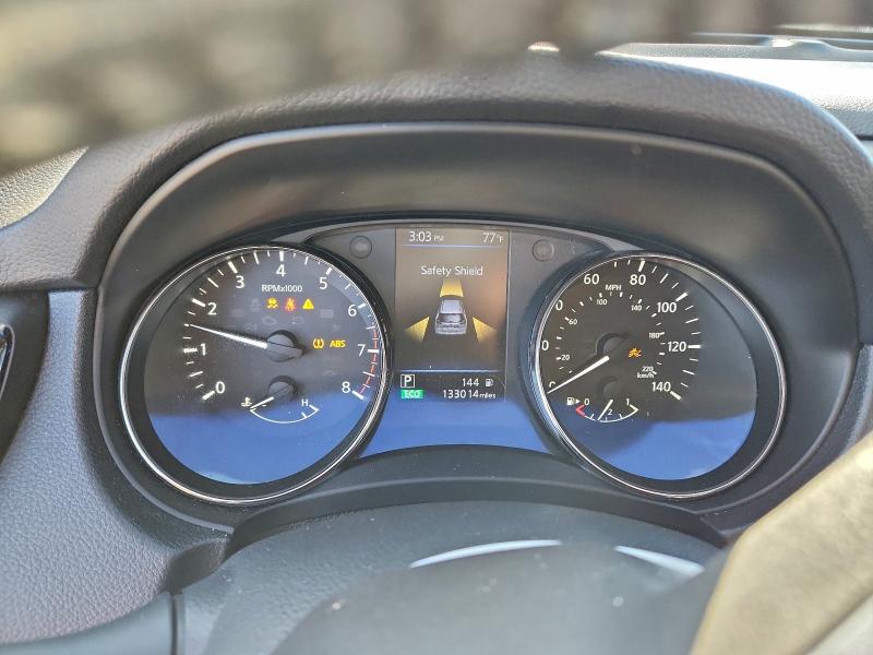 Фото 9 - NISSAN ROGUE