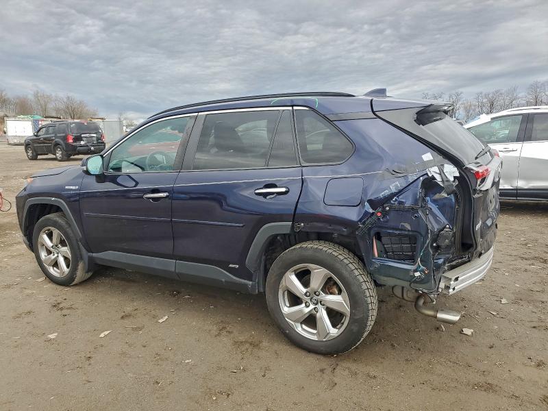 Фото 2 - TOYOTA RAV4