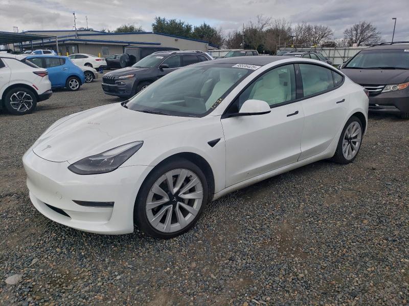 Фото 1 - TESLA MODEL 3