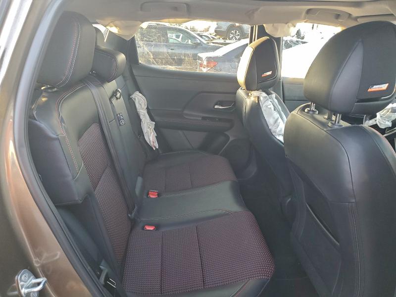 Фото 11 - NISSAN KICKS