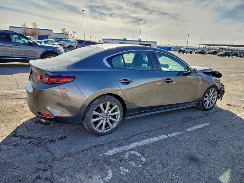 Фото 3 - MAZDA 3