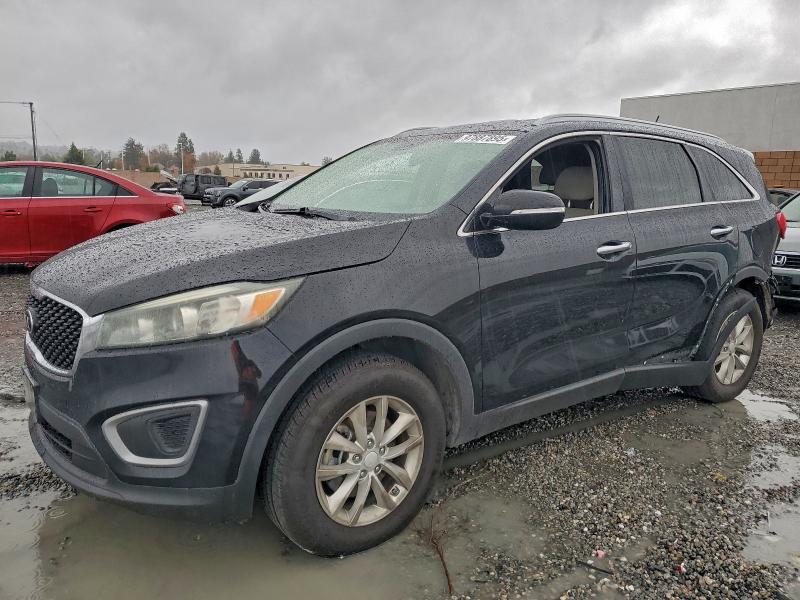 Фото 1 - KIA SORENTO