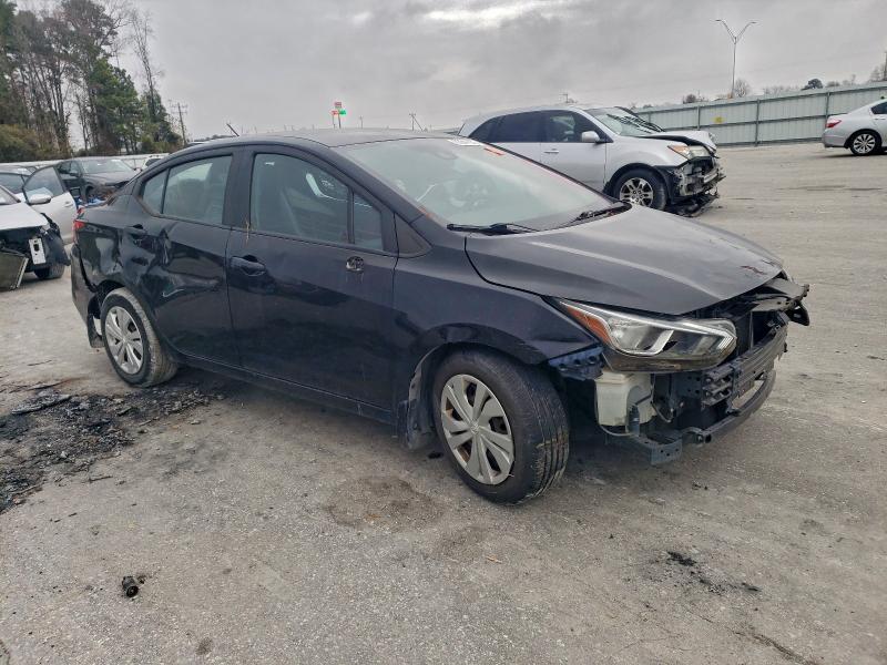 Фото 4 - NISSAN VERSA