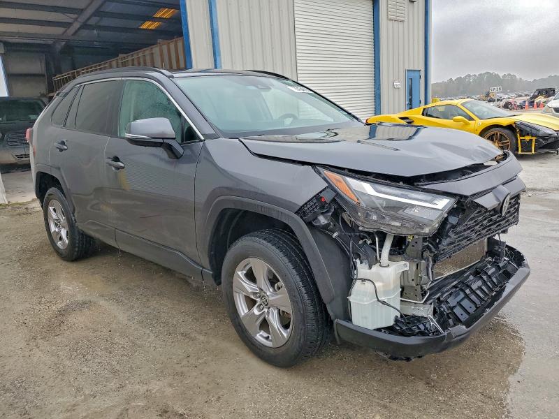 Фото 4 - TOYOTA RAV4