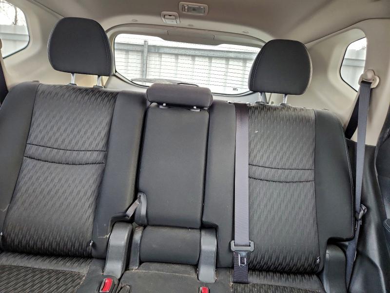 Фото 10 - NISSAN ROGUE